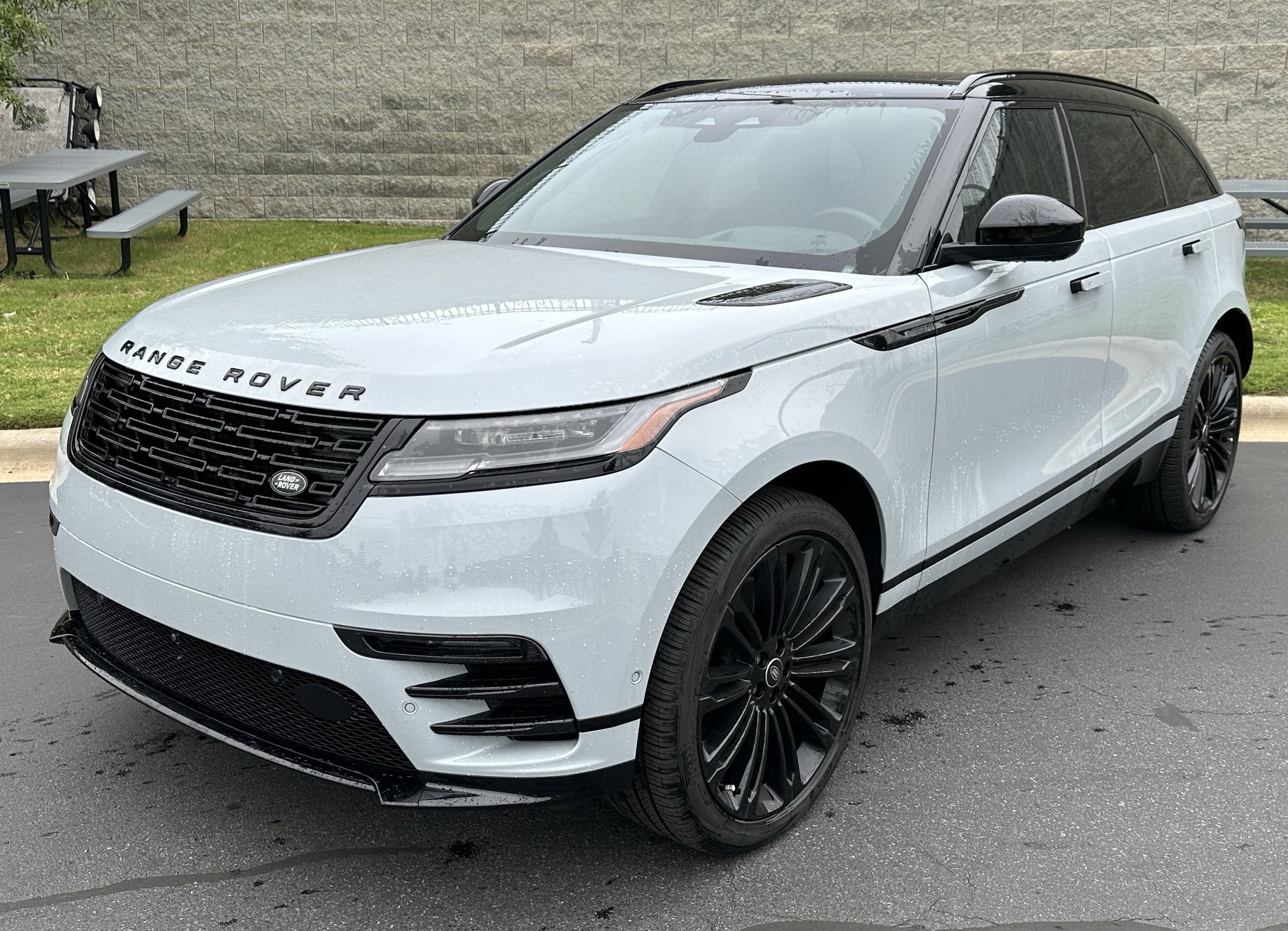 land rover range rover velar 2026 SALYL2FU1TA821485 image land rover range rover velar 2026 SALYL2FU1TA821485 image